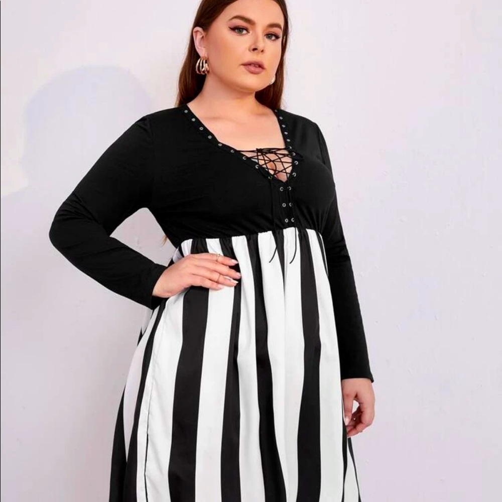 Black and white striped dress 🖤🤍🖤